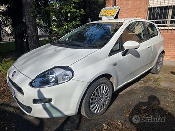 Fiat Punto 1.3 MJT II 75 CV 3 porte Lounge rate da