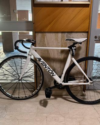 Bici Fixed Aventon Mataro tg 54