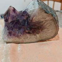 parte di geode di ametista 