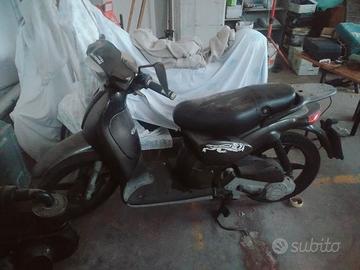 scarabeo 100 4 tempi 