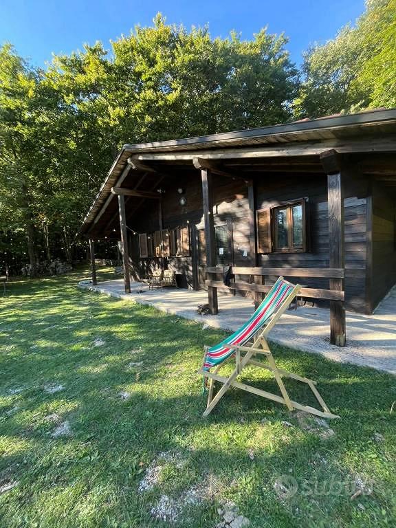 Rustico / Casale di 167 m² con 1 locale a Polino - Altro