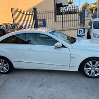 Mercedes E200 Bluefficiency CGI 184cv coupe 