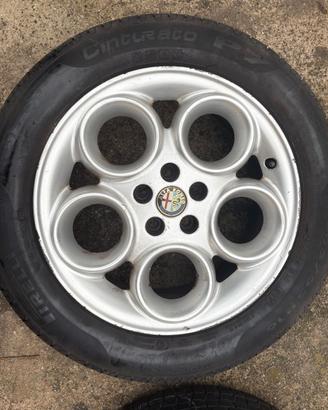 Coppia cerchi in lega Alfa romeo 16 pollici+gomme