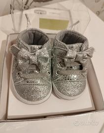 Scarpette da culla per neonata Chicco 