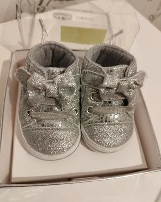 Scarpette da culla per neonata Chicco 