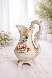 Brocca Ornamentale Vintage con Rose Applicate 