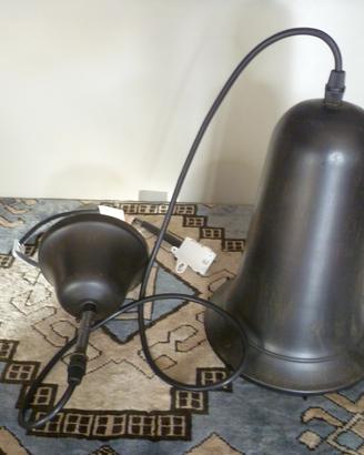 Lampada a campana stile industriale nera