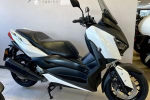 Yamaha X-Max 300