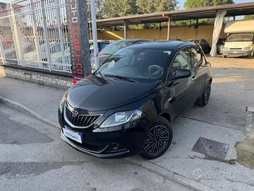 Lancia Ypsilon 1.0 FireFly 5 porte S&S Hybrid UnYc