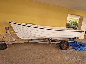 Barca da pesca delfino 4,20 più motore honda 15 cv