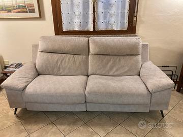 Divano Poltronesofà 4 posti relax