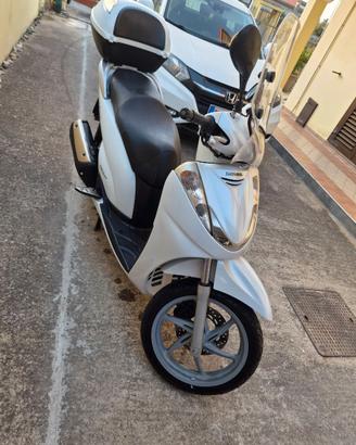 Honda sh 300 i
