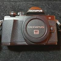 Olympus OM-D E-M10 Mark II - corpo macchina