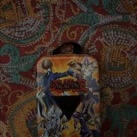 Contenitore carge yu gi oh con 50 carte casuali