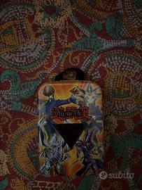 Contenitore carge yu gi oh con 50 carte casuali