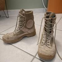 Anfibi desertici militari taglia 40