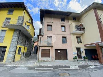 CASA SEMINDIPENDENTE A CAPO DI PONTE