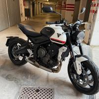 TRIUMPH TRIDENT 660• PARI AL NUOVO•