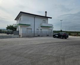 Villetta uso ufficio Termoli Zona Industriale