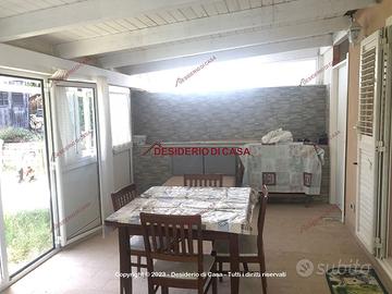 Casa, Campofelice di Roccella.