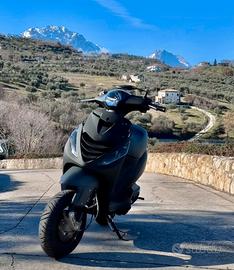 Piaggio Zip SP 180