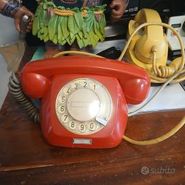 telefono rosso vintage