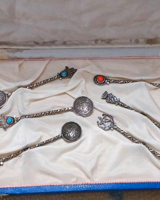 Cucchiaini da collezione orientali