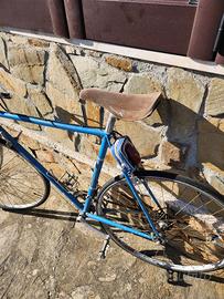 vecchia bici da corsa vicini - vintage