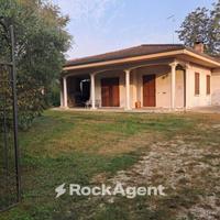 VILLA INDIPENDENTE PLURIFAMILIARE