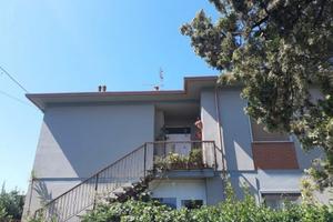 VENDITA Porzione di bifamiliare vicino mare (MS)