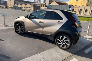 Toyota Aygo X anno 2023 - grandinata