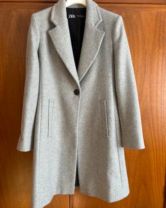 tipo di abbigliamento] in buone condizioni.