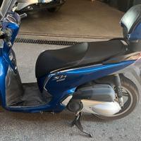 Honda SH 300 i e