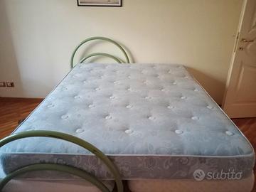 Materasso matrimoniale a molle permaflex 