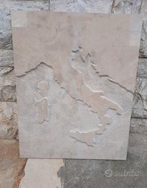 Bassorilievo in pietra/ cartina D'italia