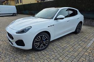 maserati grecale gt 300 cv