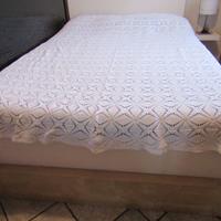 COPRILETTO MATRIMONIALE realizzato ad uncinetto