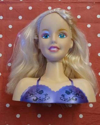 Barbie testa per acconciature