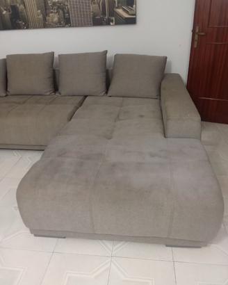 Divano con chaise longue