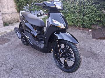 SCOOTER PEUGEOT KISBEE 125cc NERO