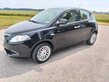 Lancia ypsilon benzina del 2015