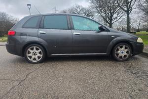 Fiat Croma 1.9 JTD 120 CV 