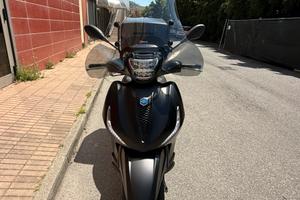 PIAGGIO BEVERLY 400HPE DEEP BLACK