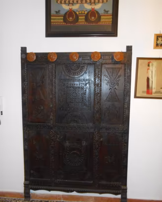 Antico appendi abiti artigianato Sardo in legno