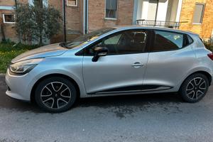 Renault Clio 1.2 benzina adatta neopatentati