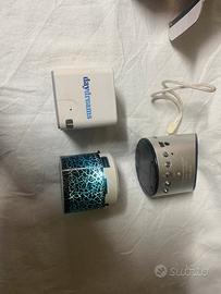Set di tre  mini casse Bluetooth portatil
