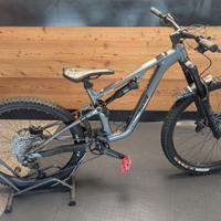 ONE-SIXTY 500 2023 taglia S