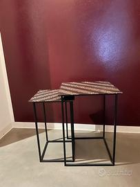 2 tavolini in metallo bordeaux e nero