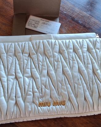 pochette MIU MIU