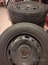 4 gomme con cerchioni in ferro 